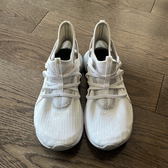 Nike Flex, size 7 - Picture 2 of 5